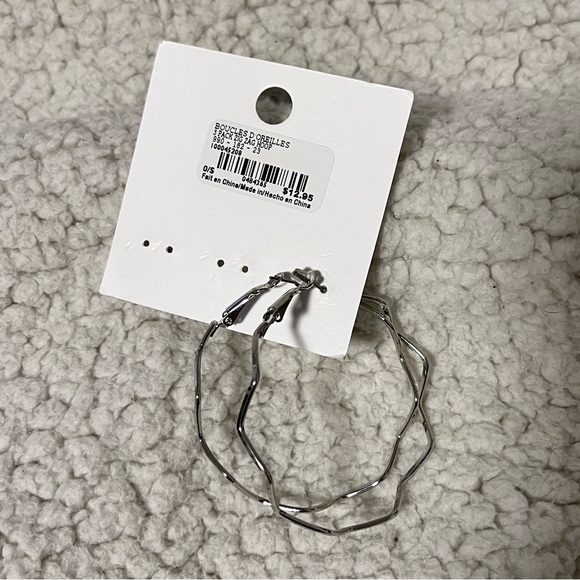 Silver Zig-Zag Hoops (BOGO FREE) - Picture 2 of 2